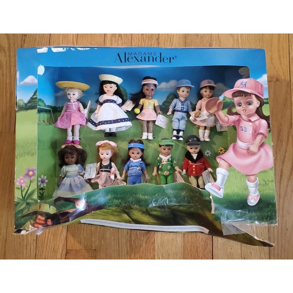 2005 McDonald's Madame Alexander Sports Theme Doll Set Store Display